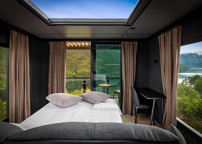 Fjordpanorama - The View