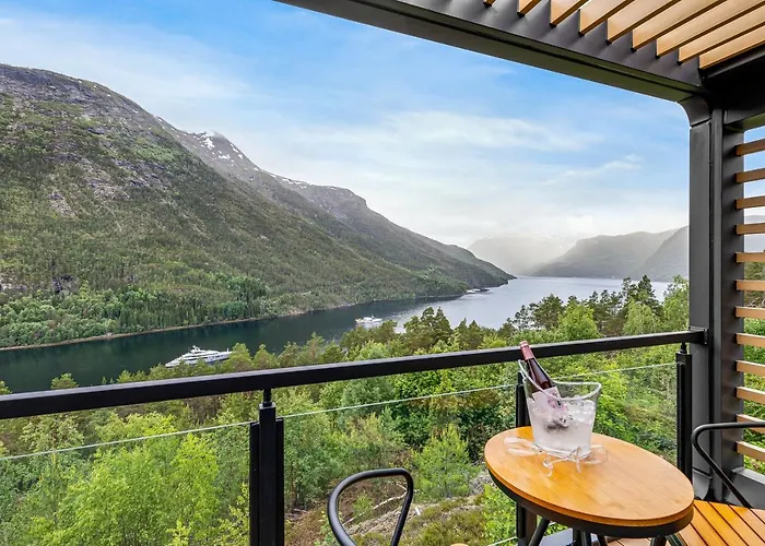 Fjordpanorama - The View Villa *